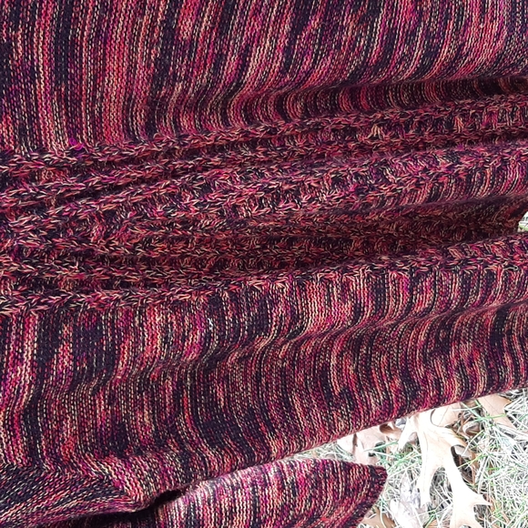 NY Collection Sweater. - Picture 3 of 8